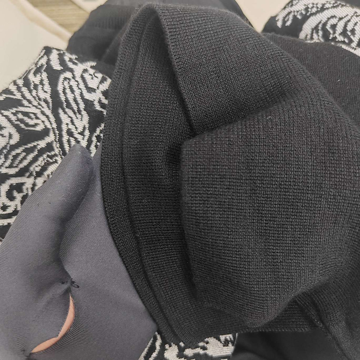 Hermès - Equator Jungle - Cashmere - Black - (38)