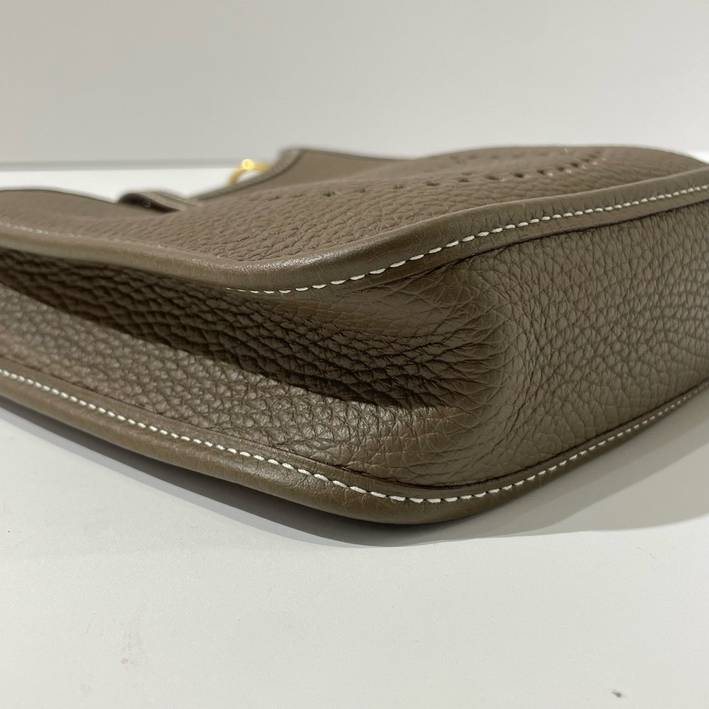 Hermès - Evelyne 16 - Taurillon Clemence leather - Elephant Grey with Gold-Tone Hardware - (mini)