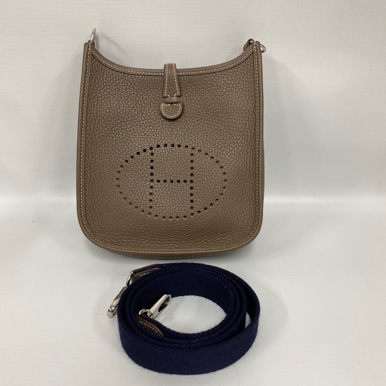 Hermès - Evelyne 18 Mini - Togo leather - Elephant Grey with Silver-Tone Hardware - (mini)
