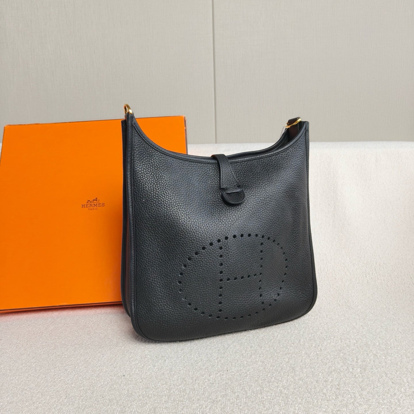 Hermès - Evelyne 29 - Togo leather - Black - (medium)