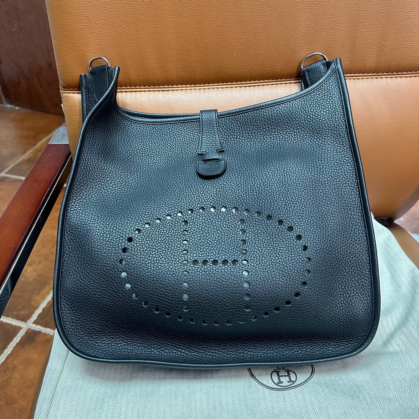 Hermès - Evelyne - Leather - Black - (medium)
