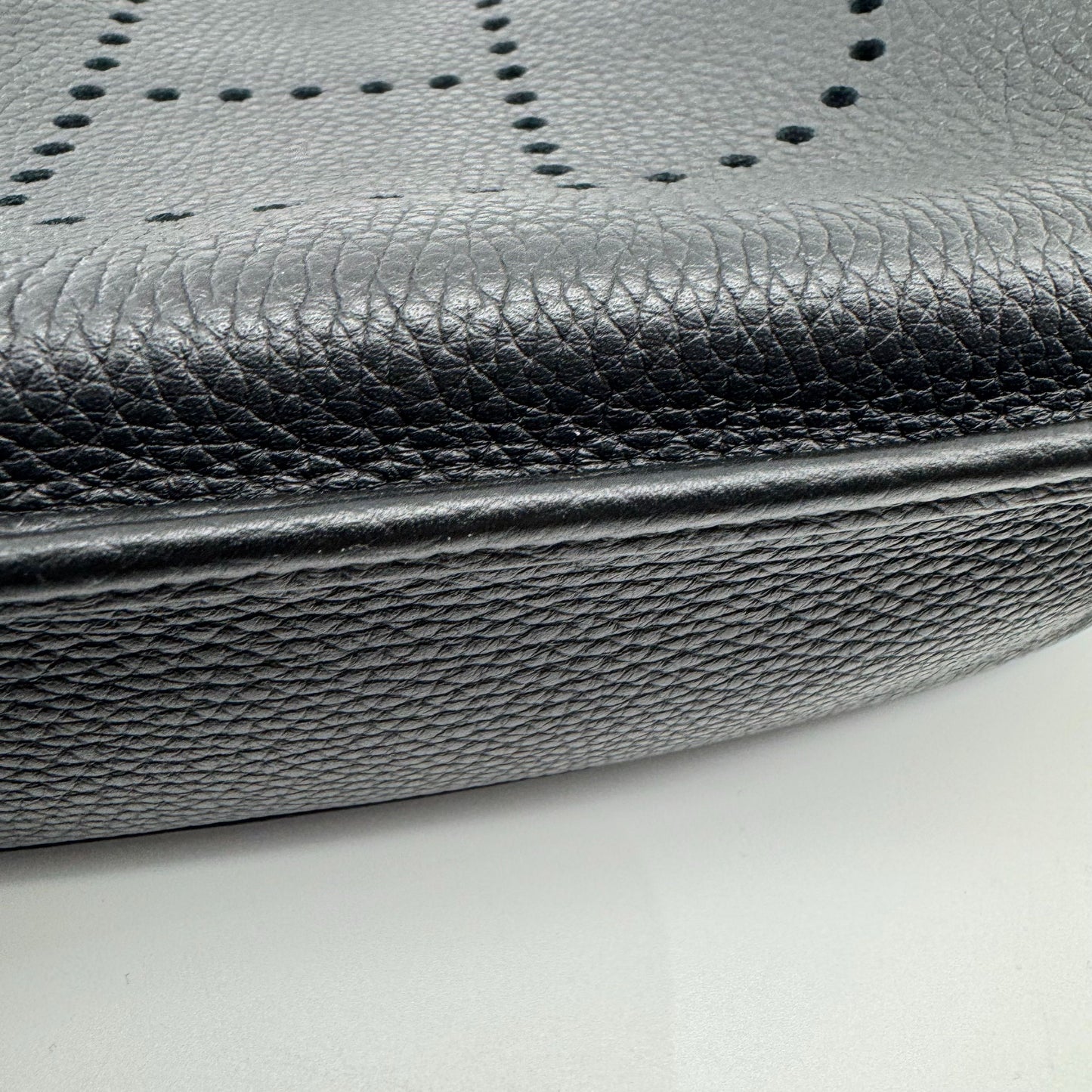 Hermès - Evelyne - Leather - Black - (medium)