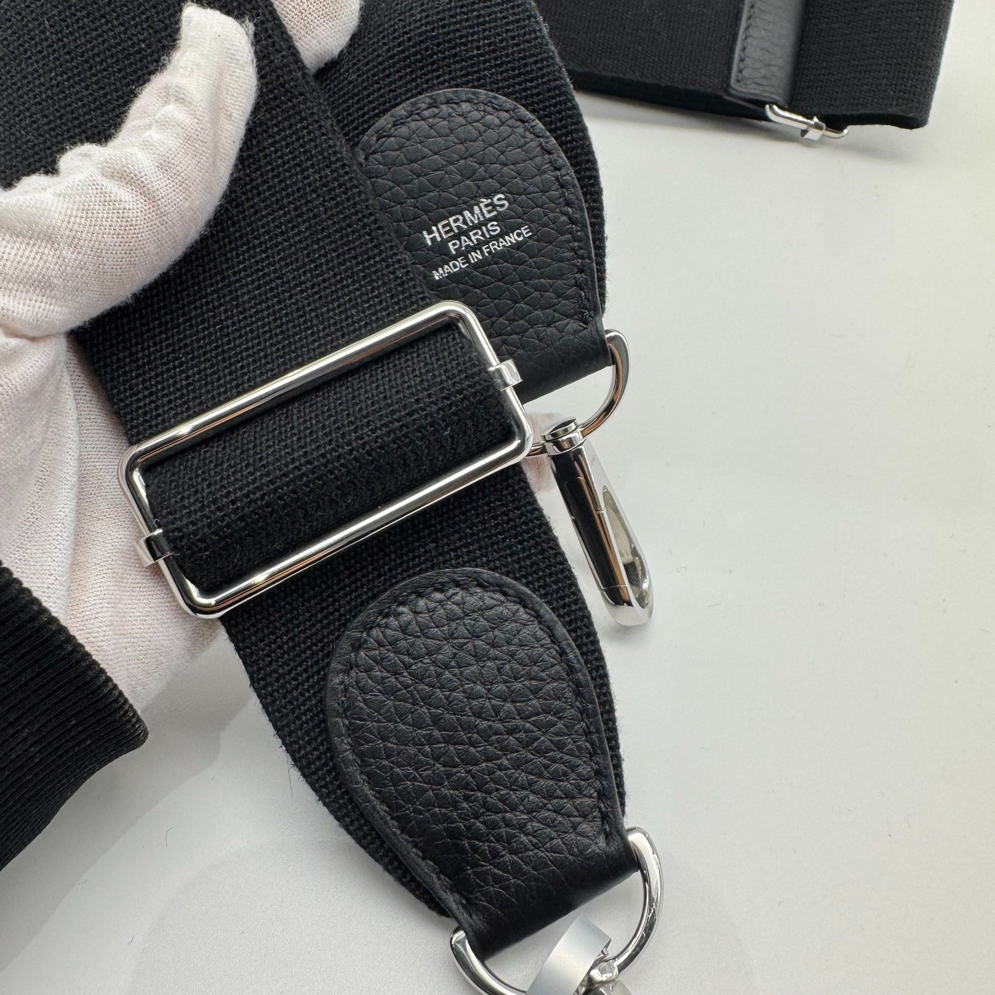 Hermès - Evelyne - Leather - Black - (medium)