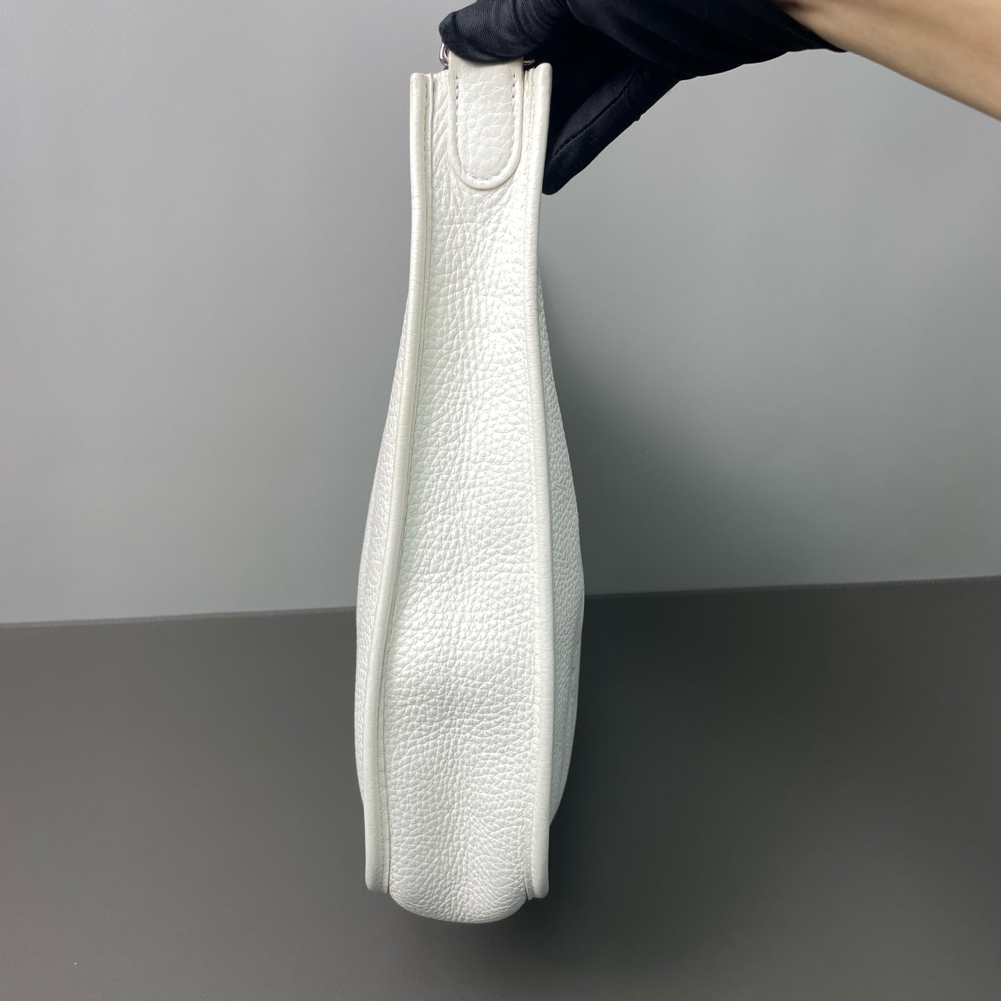 Hermès - Evelyne - Leather - White - (medium)
