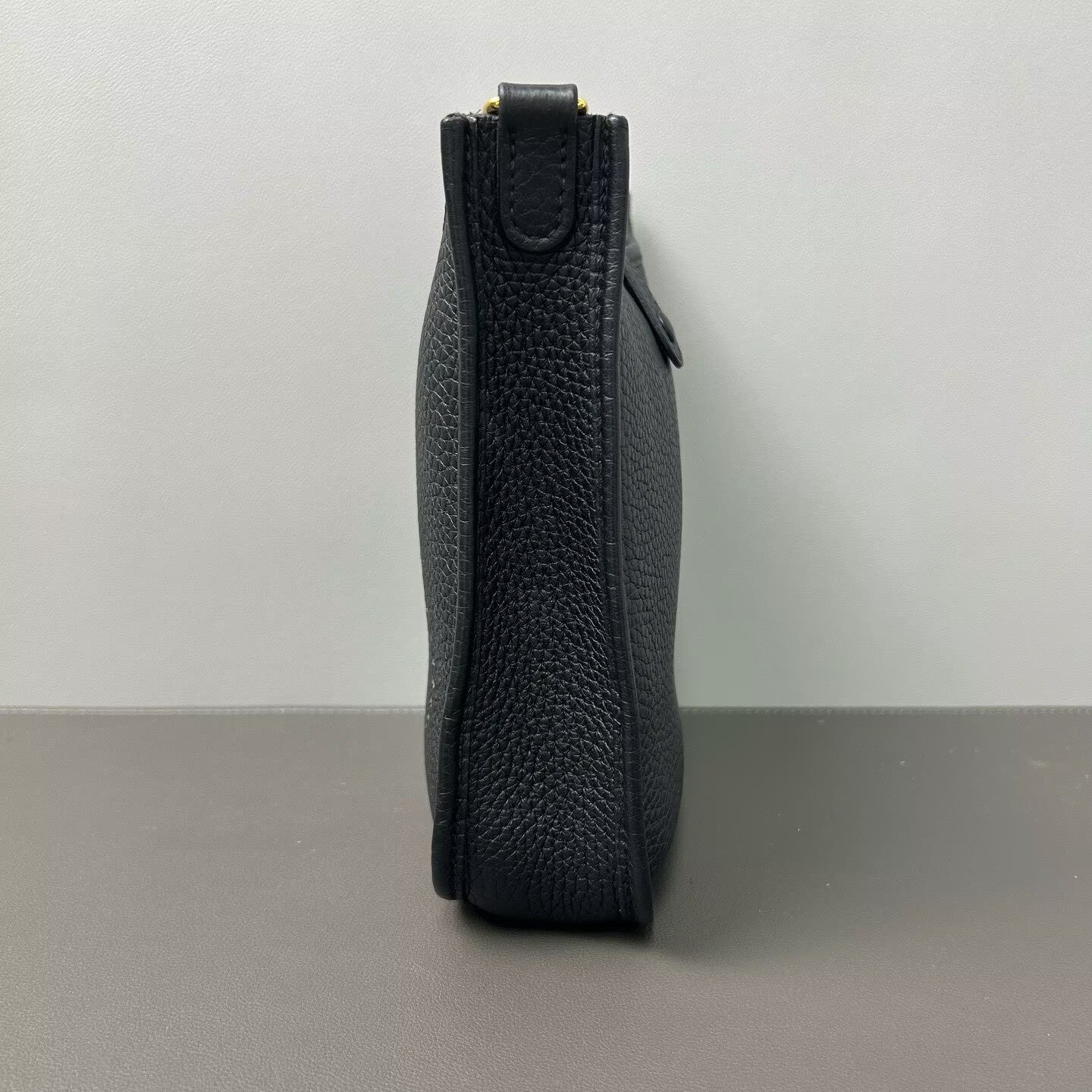 Hermès - Evelyne Mini - Taurillon Clemence leather - Black with Gold-Tone Hardware - (mini)