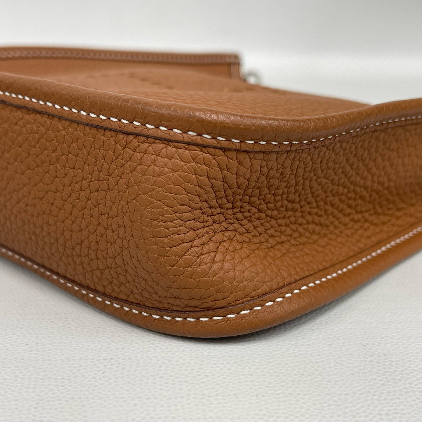 Hermès - Evelyne Mini - Taurillon Clemence leather - Gold Brown with Silver-Tone Hardware - (mini)