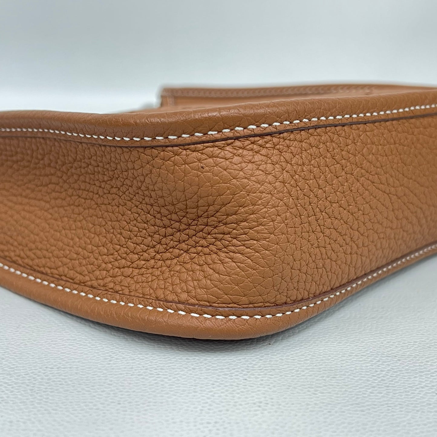 Hermès - Evelyne Mini - Taurillon Clemence leather - Gold Brown with Silver-Tone Hardware - (mini)