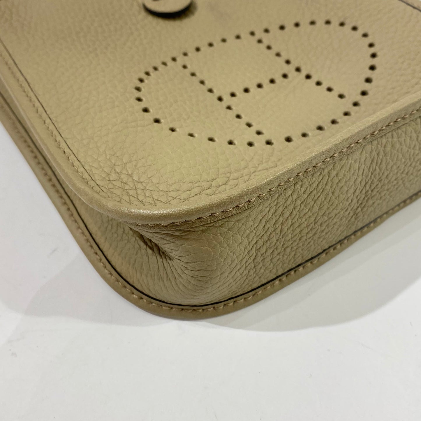Hermès - Evelyne Mini TPM - Taurillon Clemence leather - Marlfa Beige - (mini)