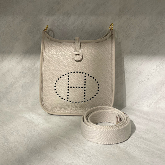 Hermès - Evelyne Mini (TPM) - Taurillon Clemence leather - Milkshake White with Gold-Tone Hardware - (Mini)