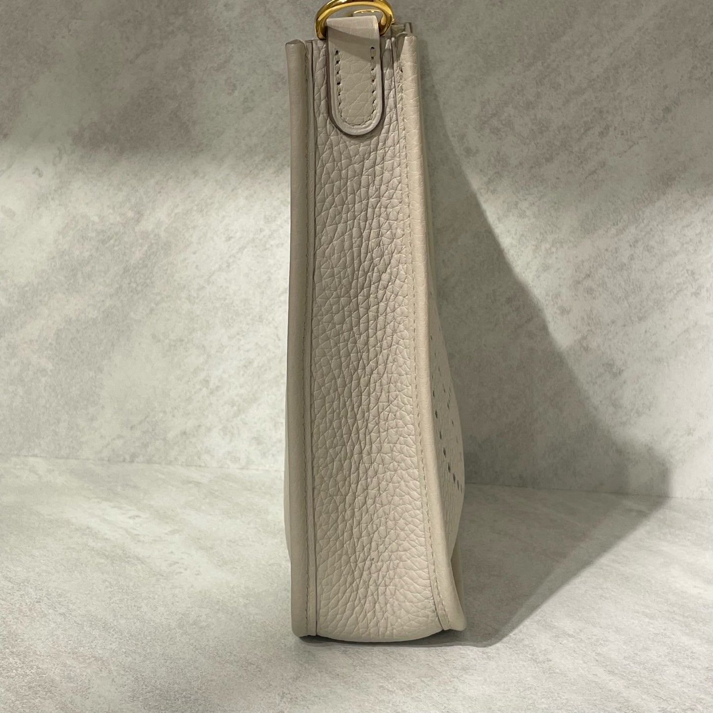 Hermès - Evelyne Mini (TPM) - Taurillon Clemence leather - Milkshake White with Gold-Tone Hardware - (Mini)