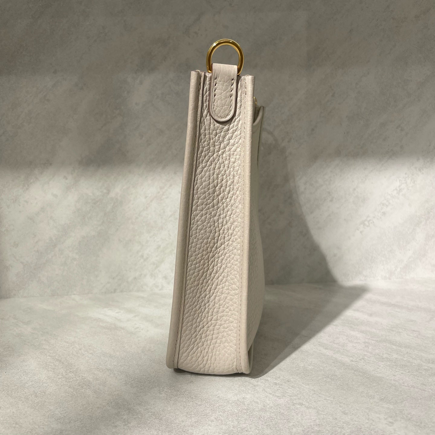 Hermès - Evelyne Mini (TPM) - Taurillon Clemence leather - Milkshake White with Gold-Tone Hardware - (Mini)