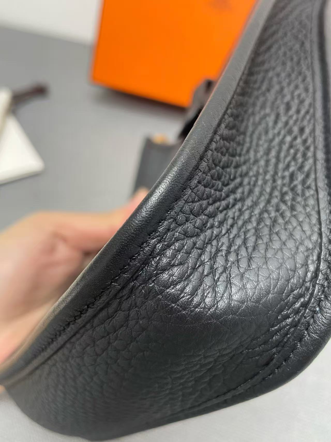 Hermes - Evelyne - Taurillon Clemence leather - Black with Gold-Tone Hardware - (mini)