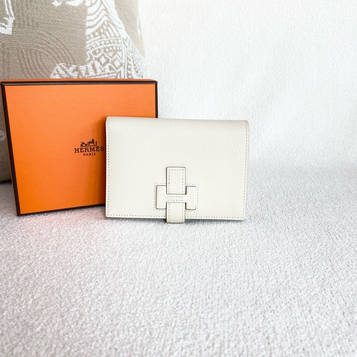 Hermes - H Passant Short Wallet - Leather - Beige