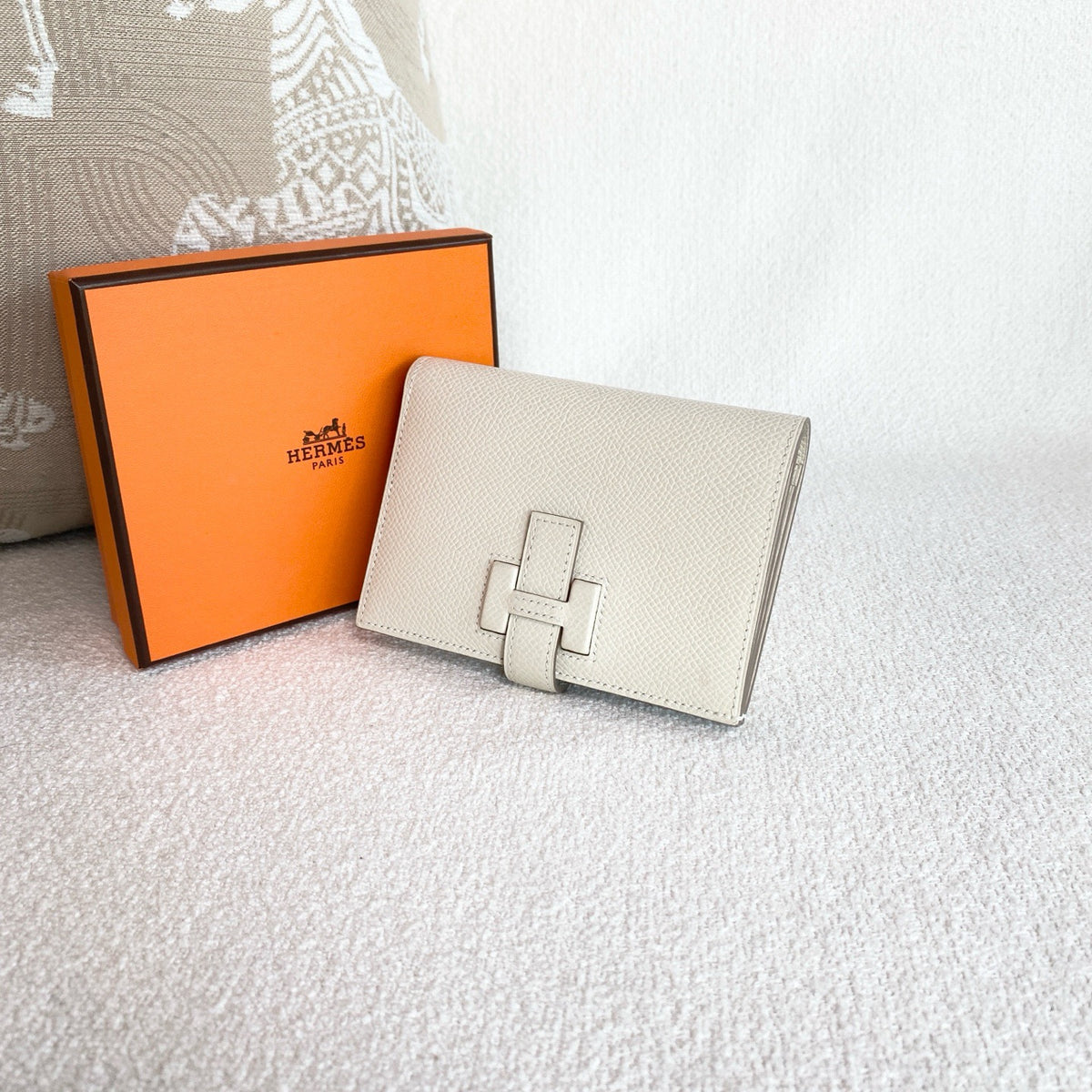 Hermes - H Passant Short Wallet - Leather - Beige