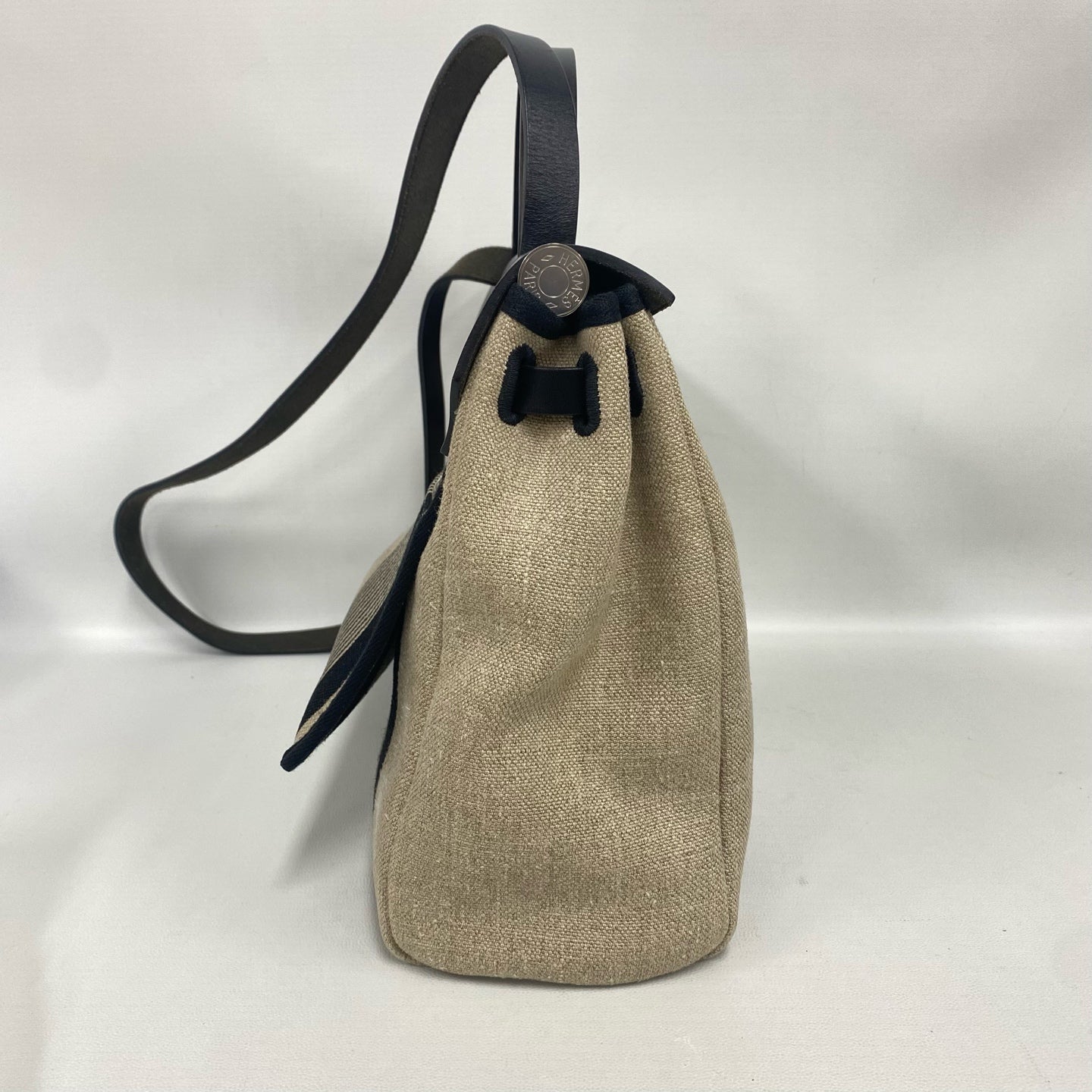 Hermes - Herbag 31 - Canvas and leather - Beige and Black - (Medium)