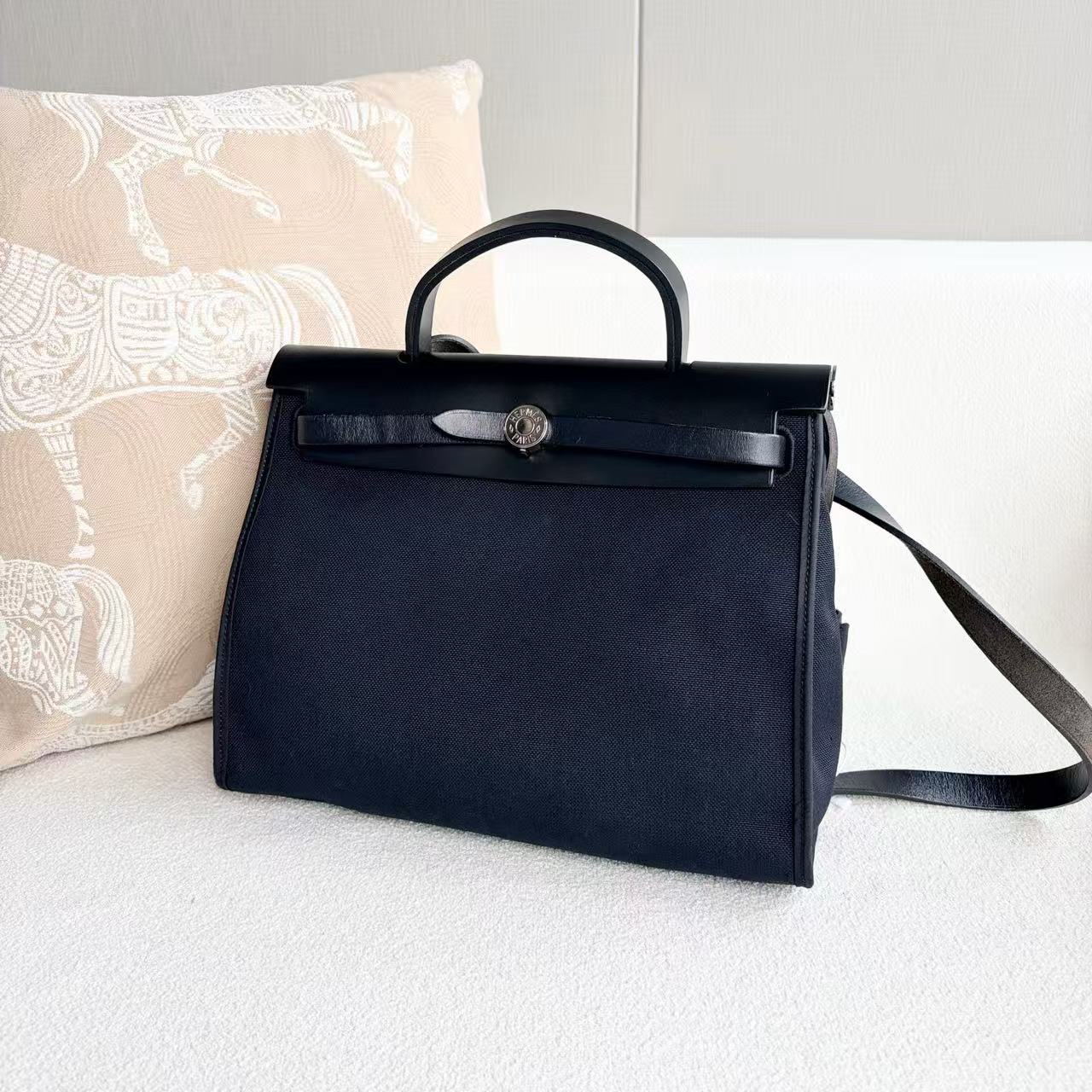 Hermès - Herbag 31 - Toile H canvas and Hunter leather - Black - (medium)