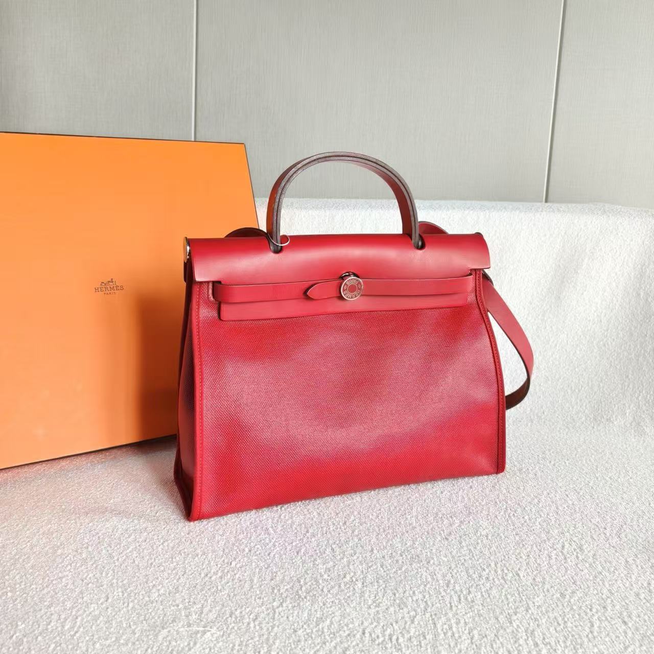 Hermès - Herbag 31 - Waterproof canvas and cowhide leather - Chili Red with Beige accents - (medium)