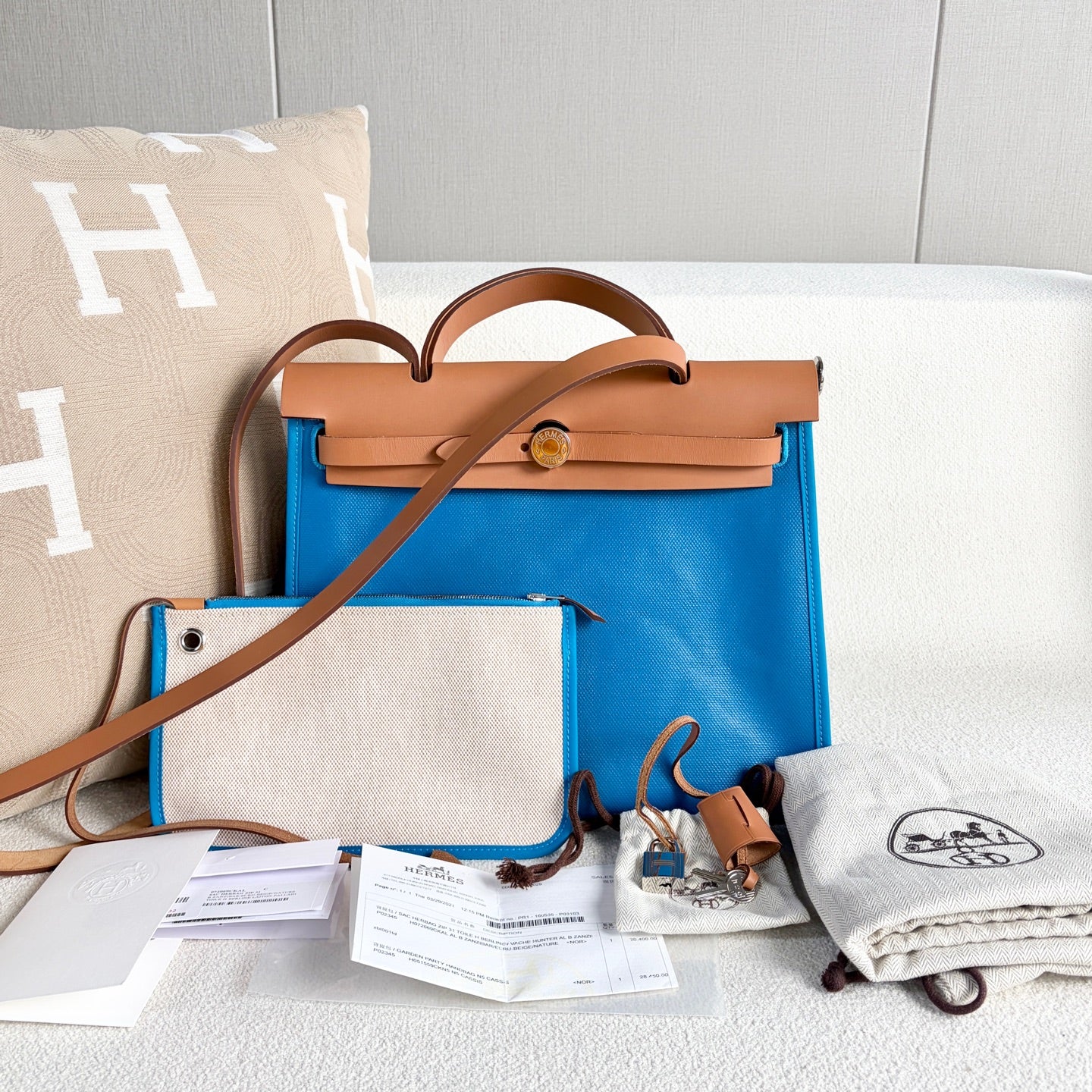 Hermès - Herbag 31 - Waterproof canvas and Vache Hunter leather - Zanzibar Blue and Tan - (Medium)