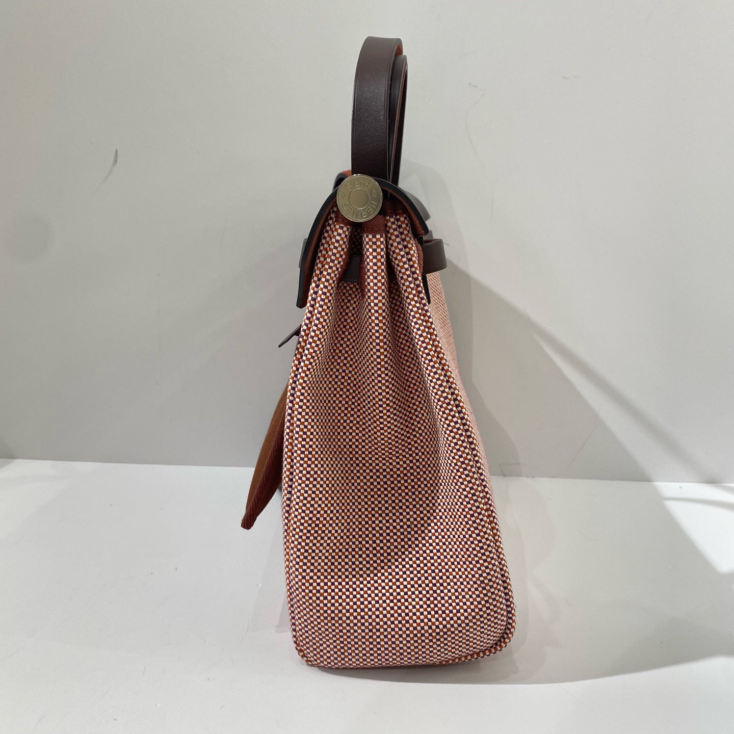 Hermès - Herbag 31 - Woven canvas with leather trim - Burgundy, Orange, and White Woven Canvas with Burgundy Leather Trim - (Medium)