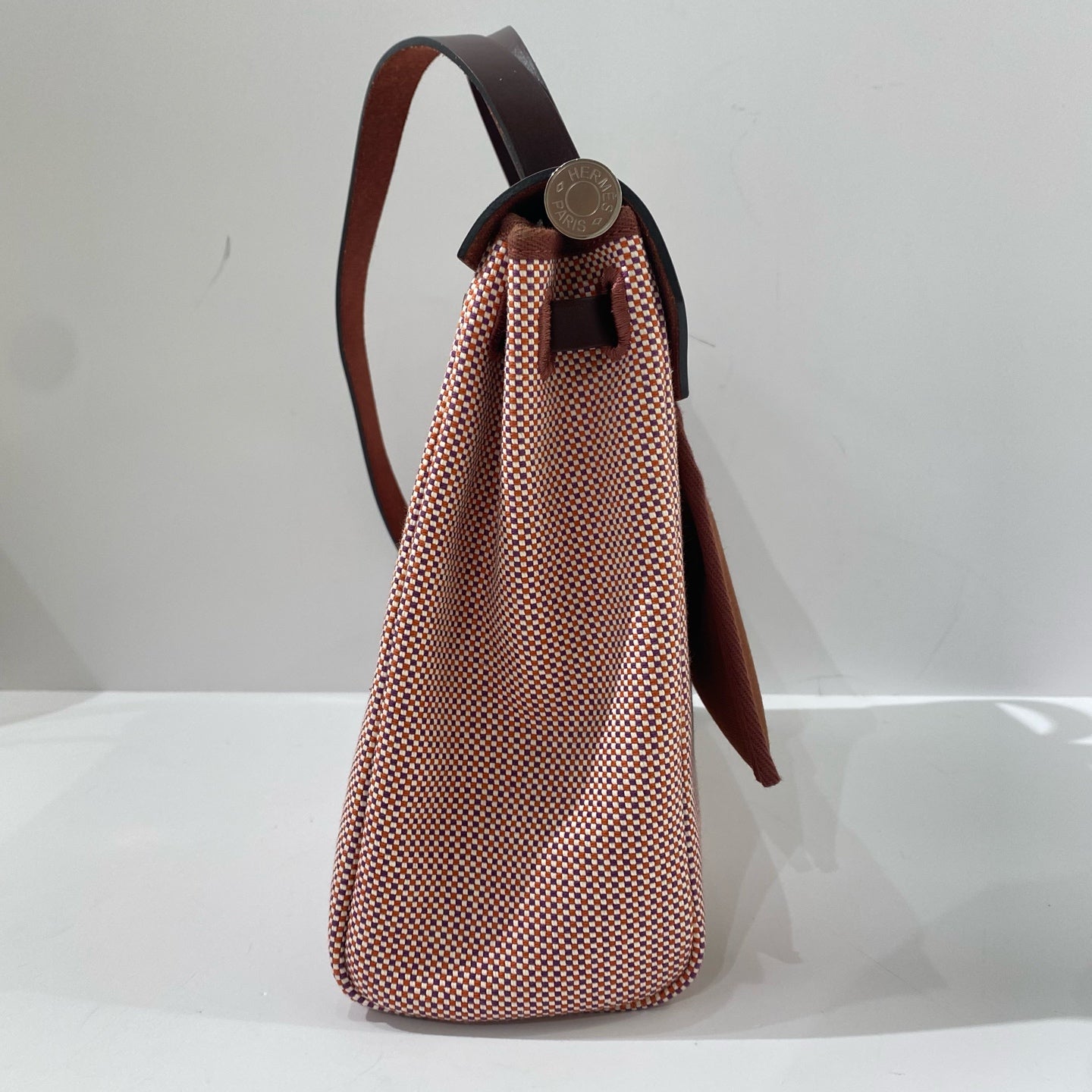 Hermès - Herbag 31 - Woven canvas with leather trim - Burgundy, Orange, and White Woven Canvas with Burgundy Leather Trim - (Medium)