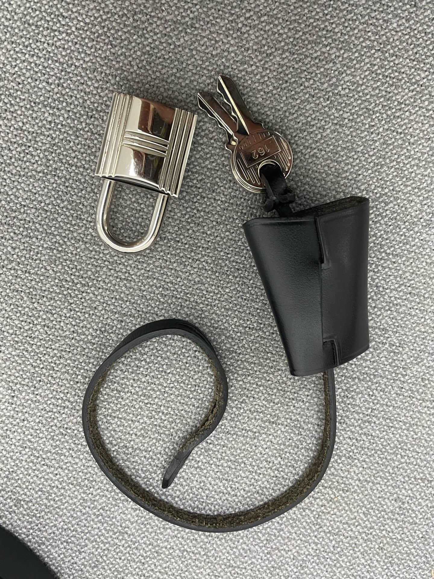 Hermès - Herbag - Leather - Black - (medium)