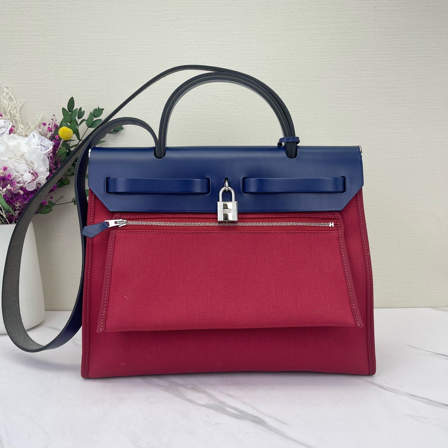 Hermès - Herbag Zip 21 - Toile H Canvas and Hunter Cowhide Leather - Rouge H Red and Bleu Nuit Navy Blue with Palladium-Plated Hardware - (Mini)