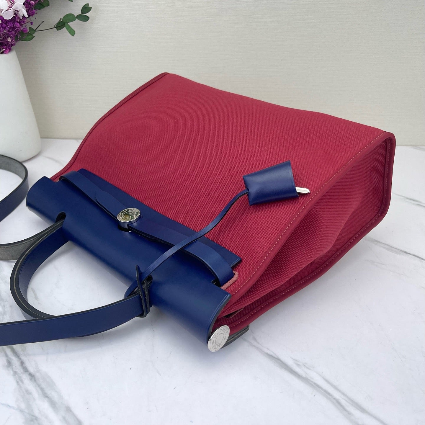 Hermès - Herbag Zip 21 - Toile H Canvas and Hunter Cowhide Leather - Rouge H Red and Bleu Nuit Navy Blue with Palladium-Plated Hardware - (Mini)