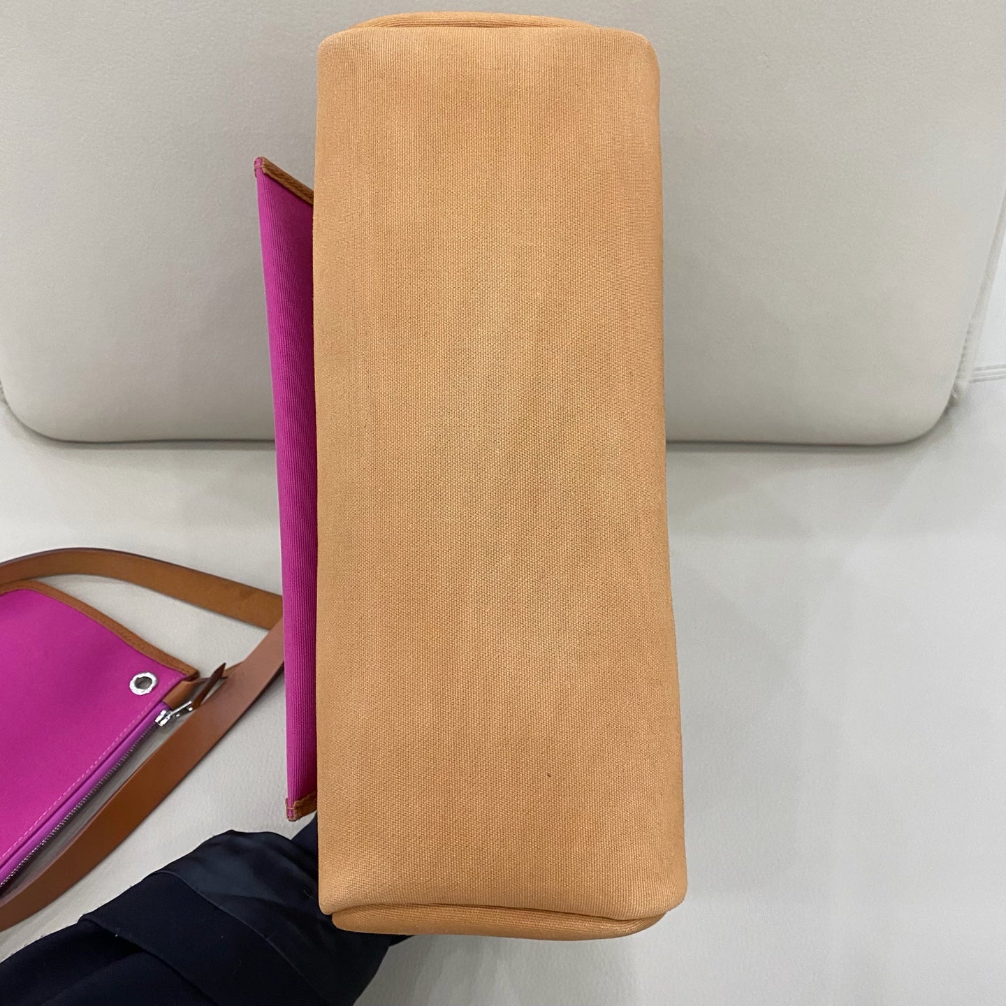 Hermès - Herbag Zip 31 - Canvas and Leather - Gold Brown with Pink accents - (Medium)