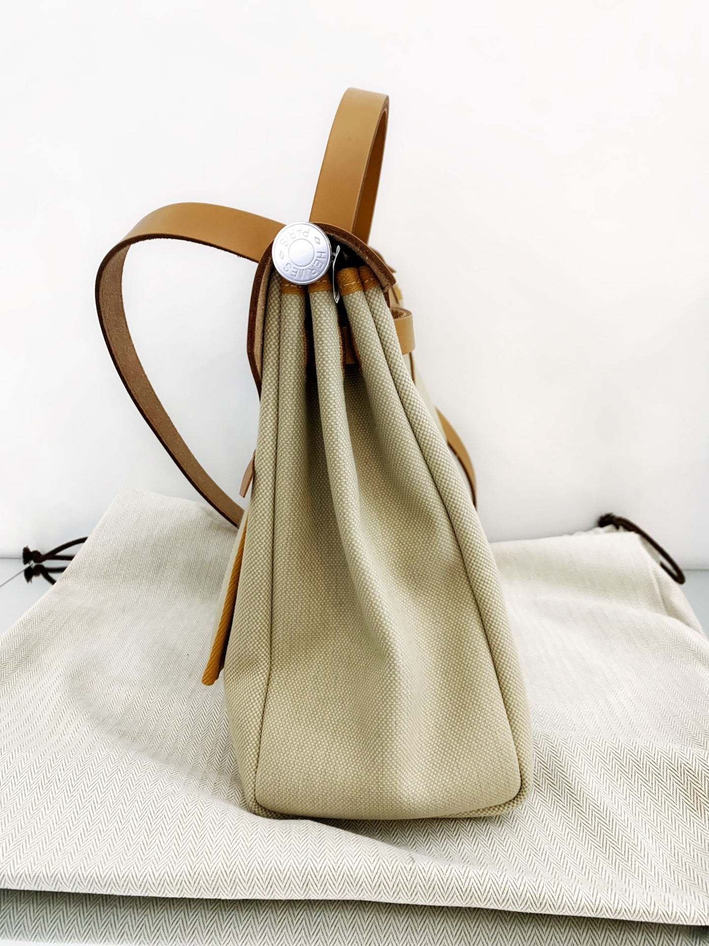 Hermès - Herbag Zip 31 - Canvas with Vachetta Leather Trim - Beige with Natural Leather Trim - (medium)