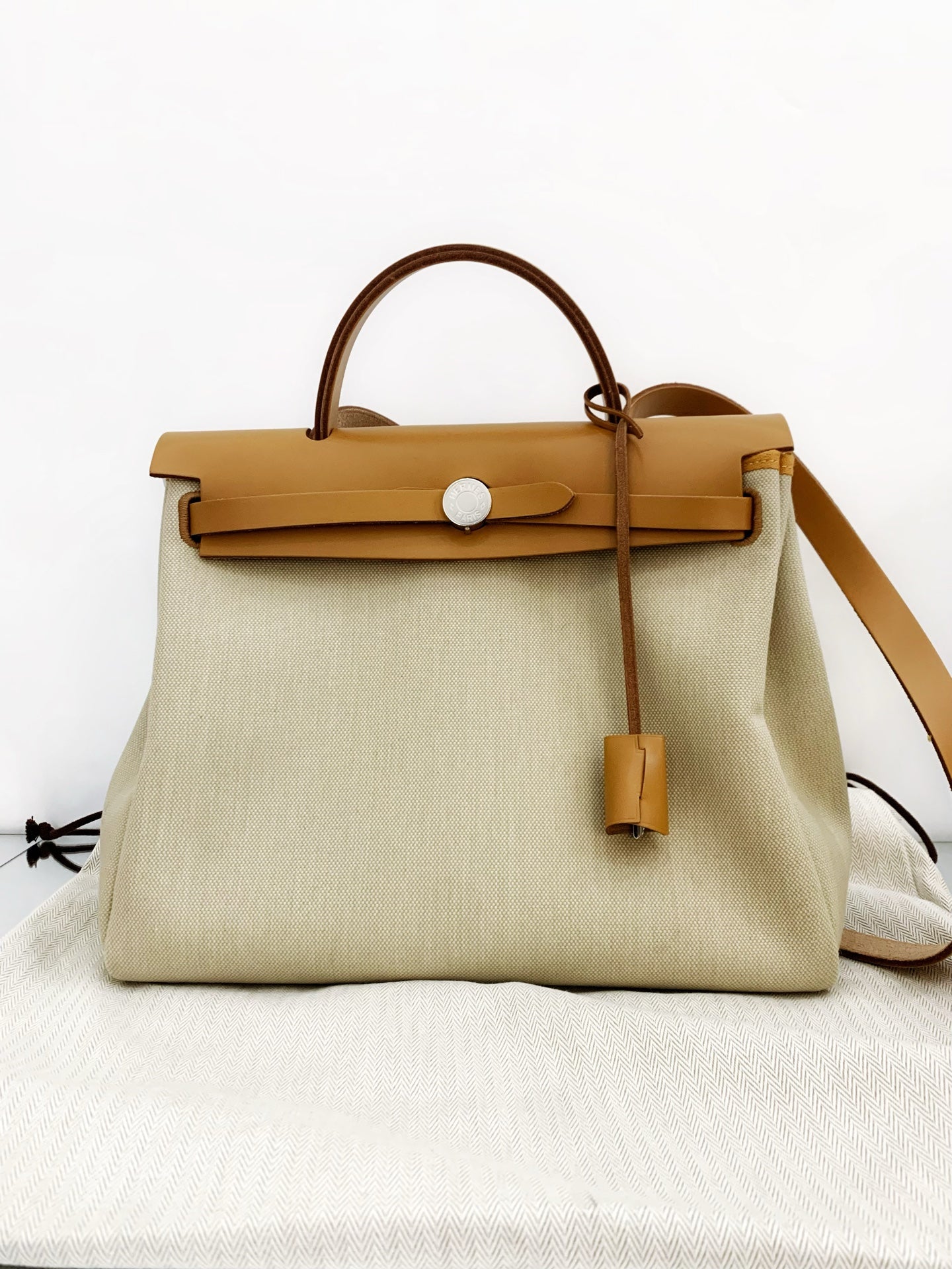 Hermès - Herbag Zip 31 - Canvas with Vachetta Leather Trim - Beige with Natural Leather Trim - (medium)