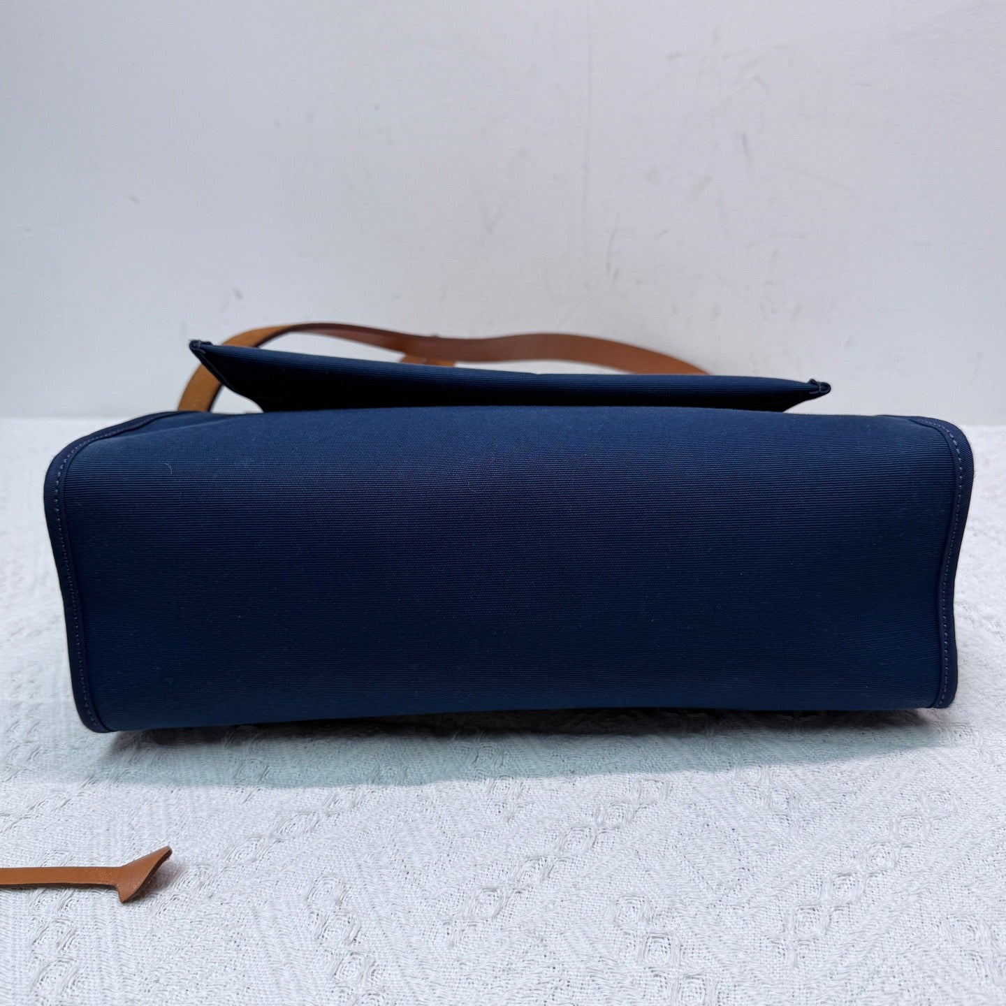 Hermès - Herbag Zip 31 - Toile H canvas and Vache Hunter leather - Navy Blue with Natural Tan - (medium)