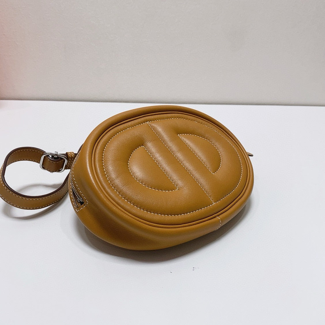 Hermès - In The Loop Belt Bag - Epsom leather - Camel with Silver-Tone Hardware - (mini)
