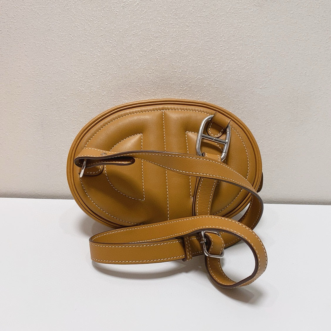 Hermès - In The Loop Belt Bag - Epsom leather - Camel with Silver-Tone Hardware - (mini)