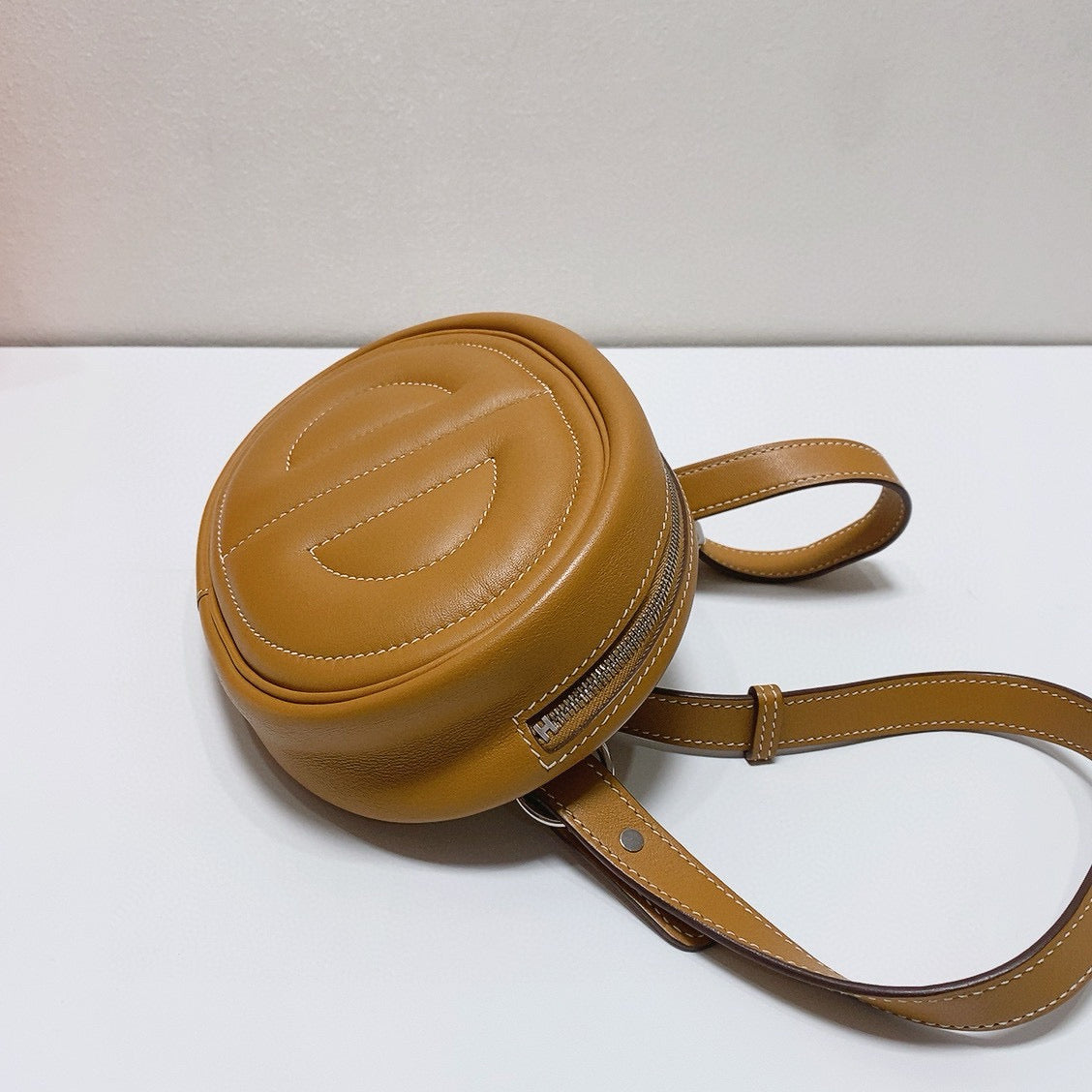 Hermès - In The Loop Belt Bag - Epsom leather - Camel with Silver-Tone Hardware - (mini)