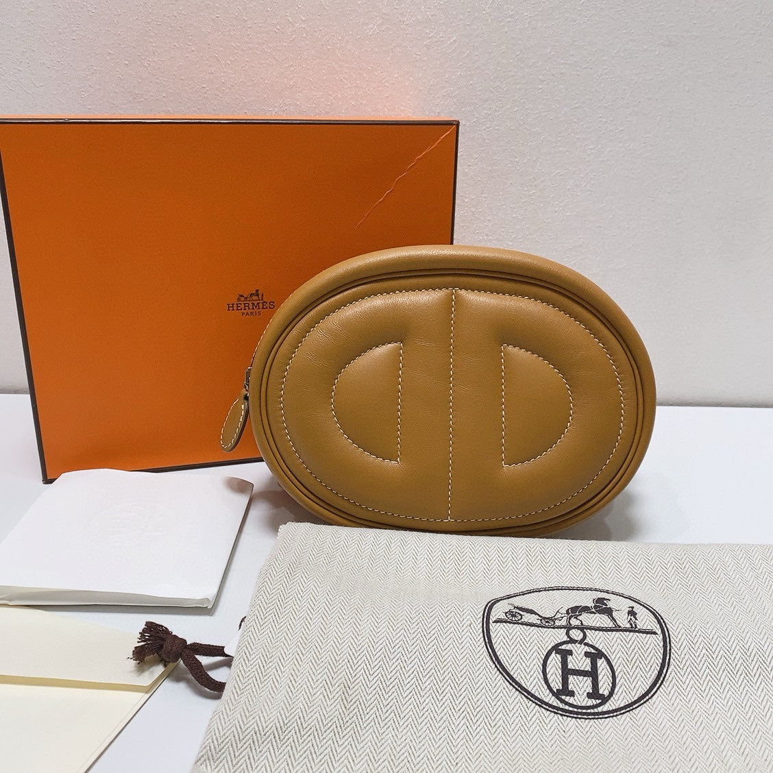 Hermès - In The Loop Belt Bag - Epsom leather - Camel with Silver-Tone Hardware - (mini)