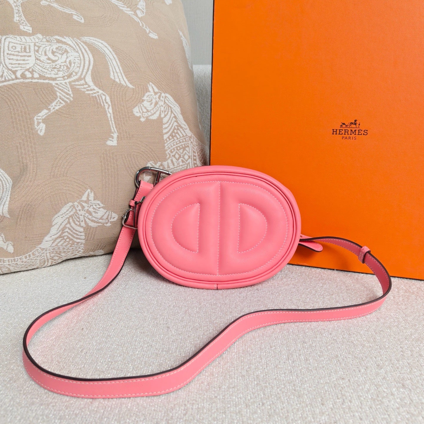 Hermès - In The Loop Belt Bag - Swift leather - Pink with Silver-tone Hardware - (mini)