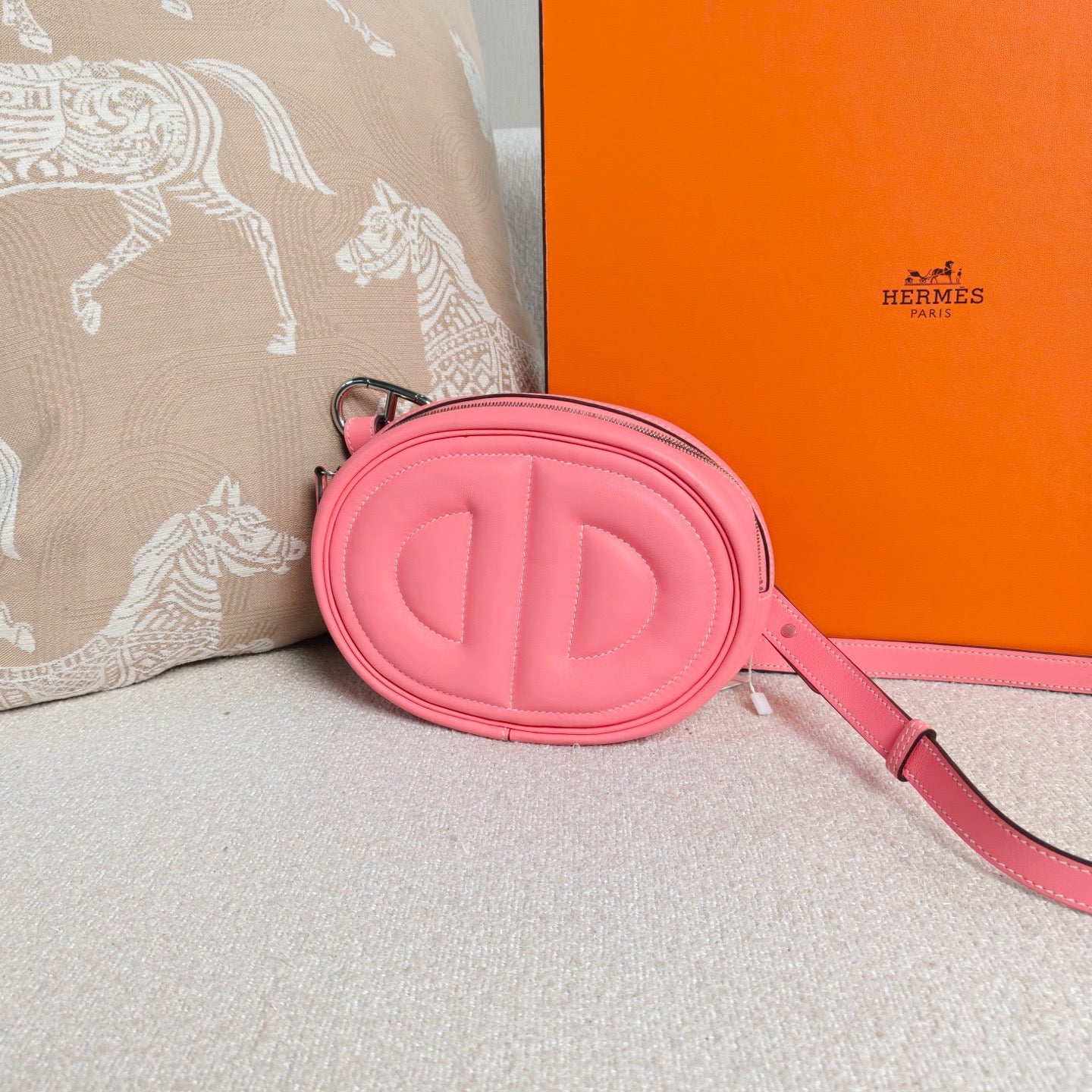 Hermès - In The Loop Belt Bag - Swift leather - Pink with Silver-tone Hardware - (mini)