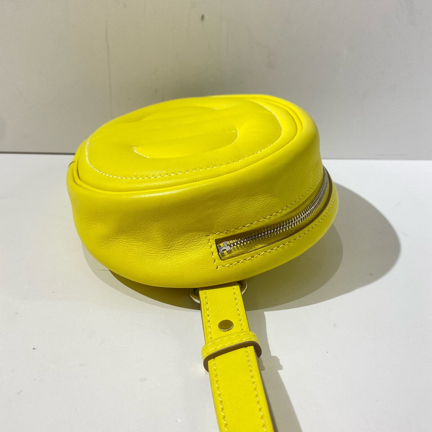 Hermès - Intheloop - Leather - Yellow - (mini)
