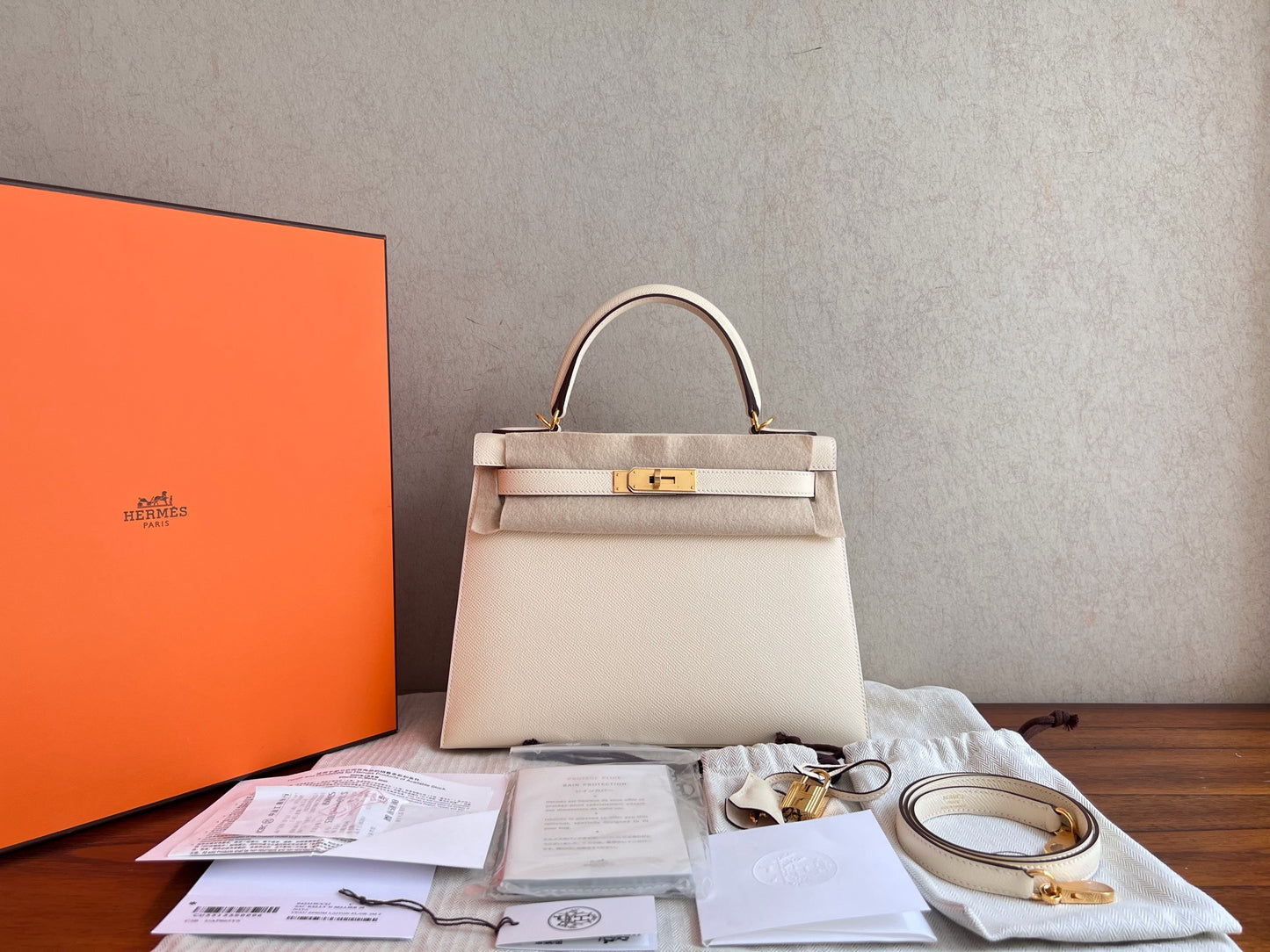 Hermès - Kelly 28 - Leather - White - (small)