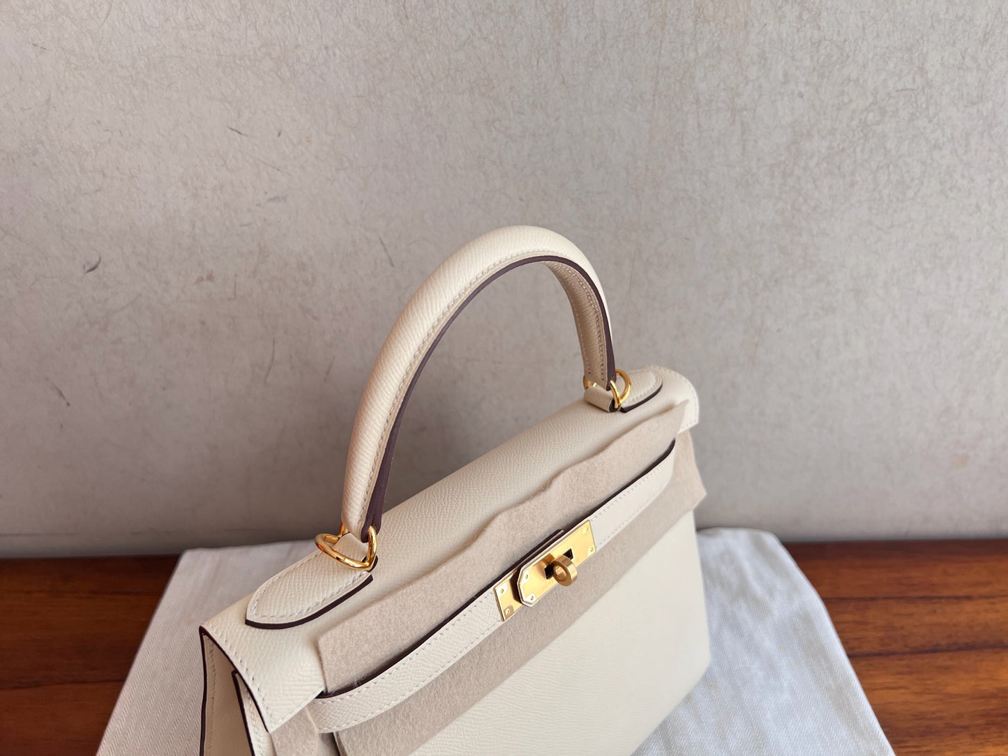 Hermès - Kelly 28 - Leather - White - (small)