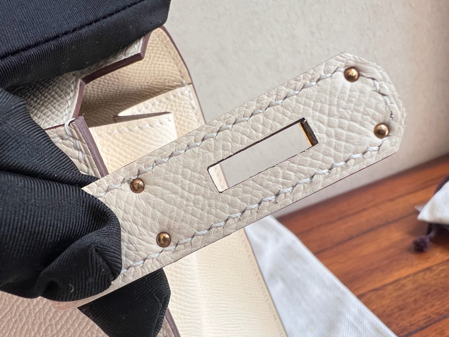 Hermès - Kelly 28 - Leather - White - (small)