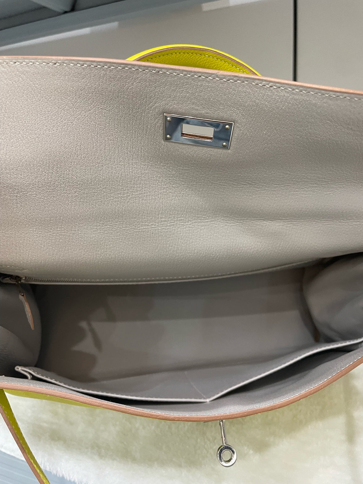 Hermes - Kelly 35 - Leather - Yellow - (large)