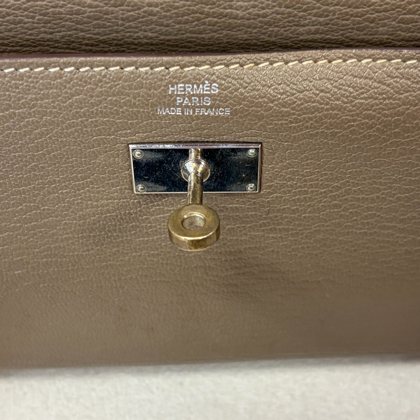 Hermes - Kelly - Leather - Grey - (medium)