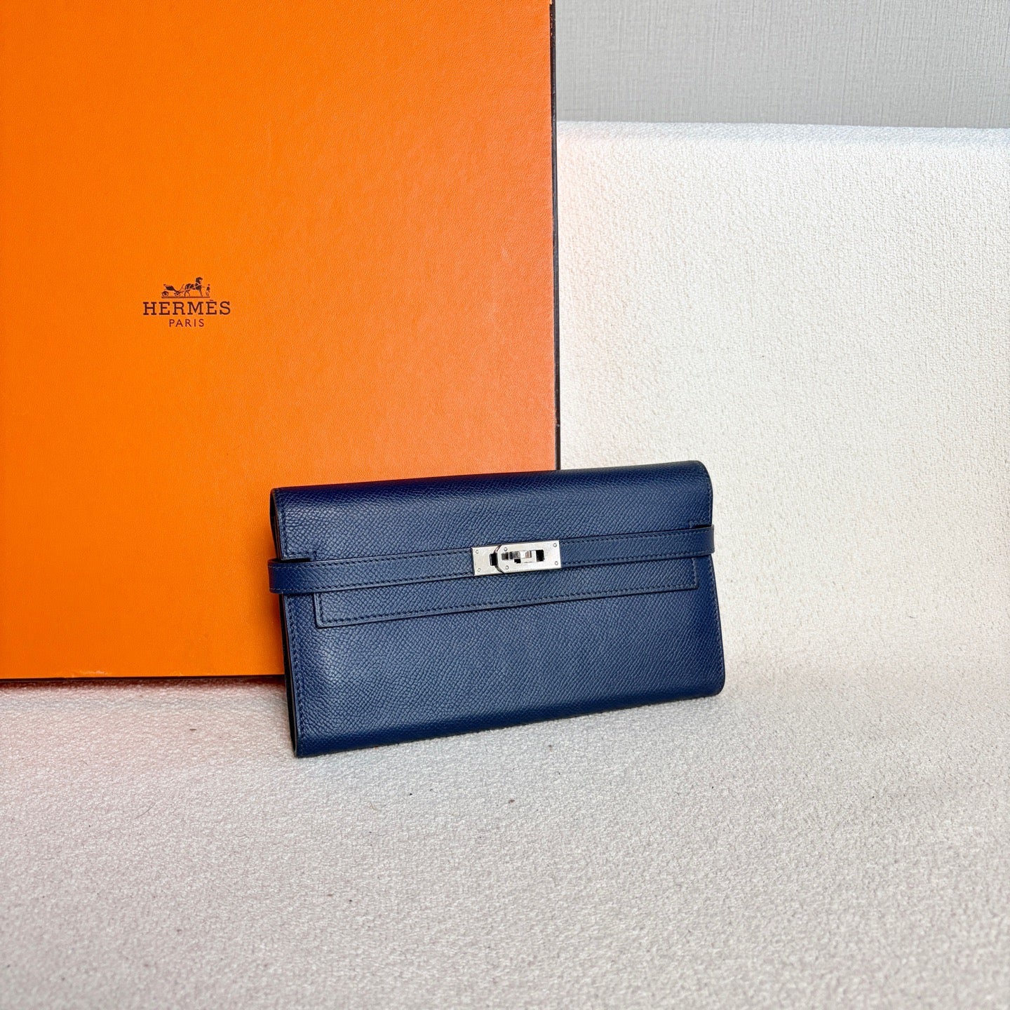 Hermes - Kelly - Leather - Navy - (Small)