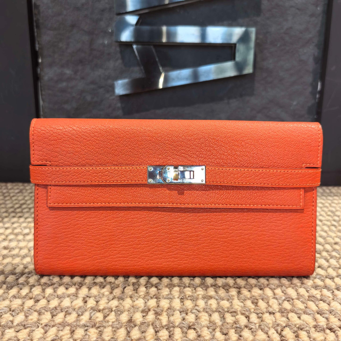 Hermes - Kelly - Leather - Orange - (medium)