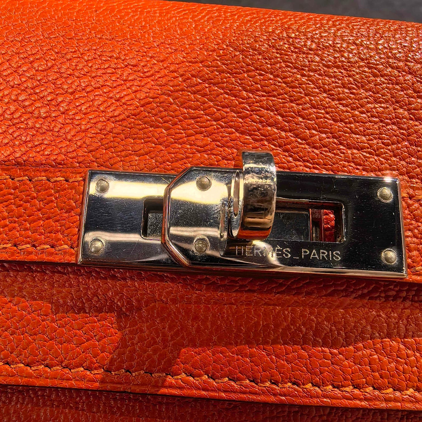 Hermes - Kelly - Leather - Orange - (medium)