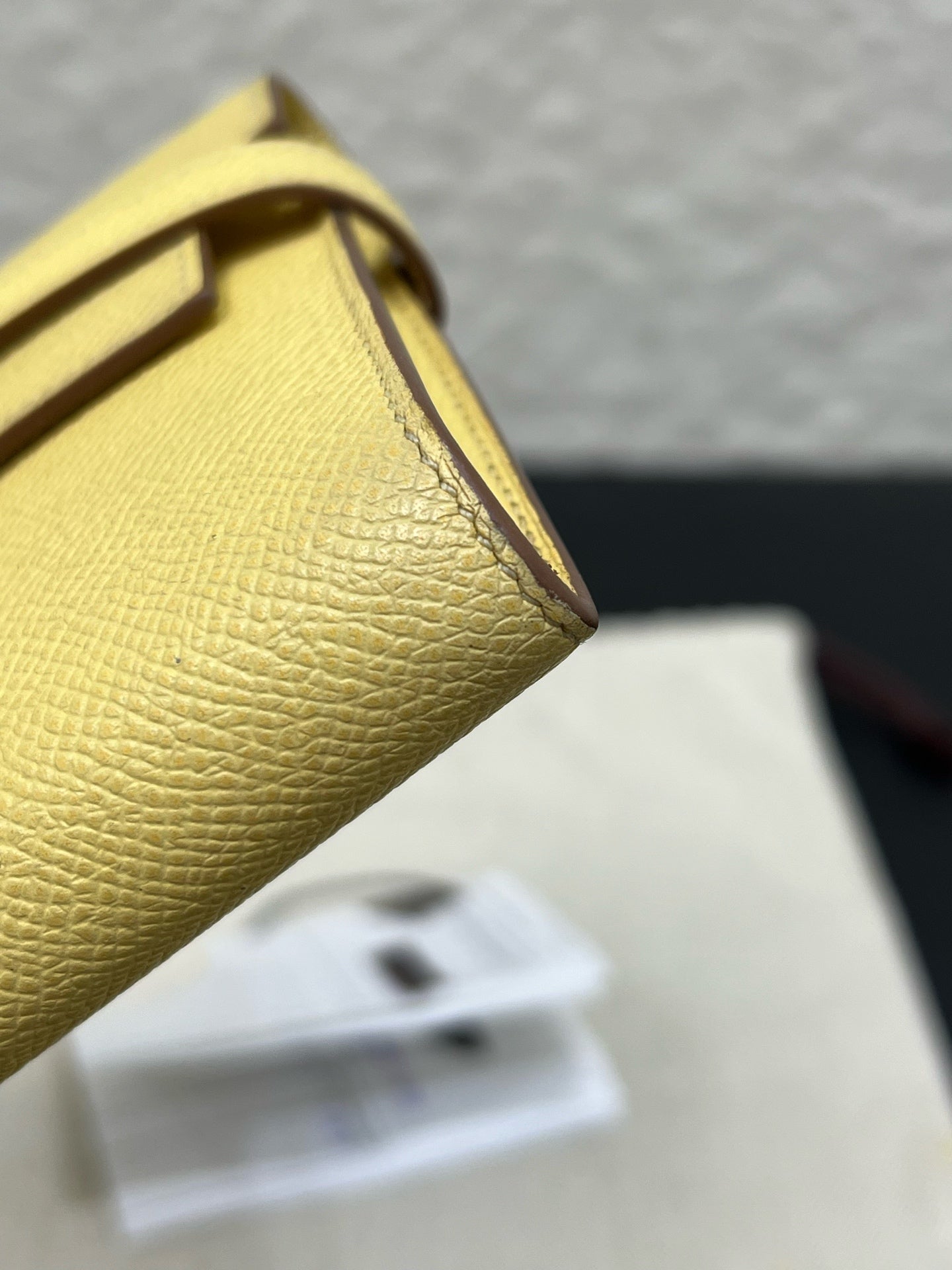 Hermes - Kelly - Leather - Yellow - (large)
