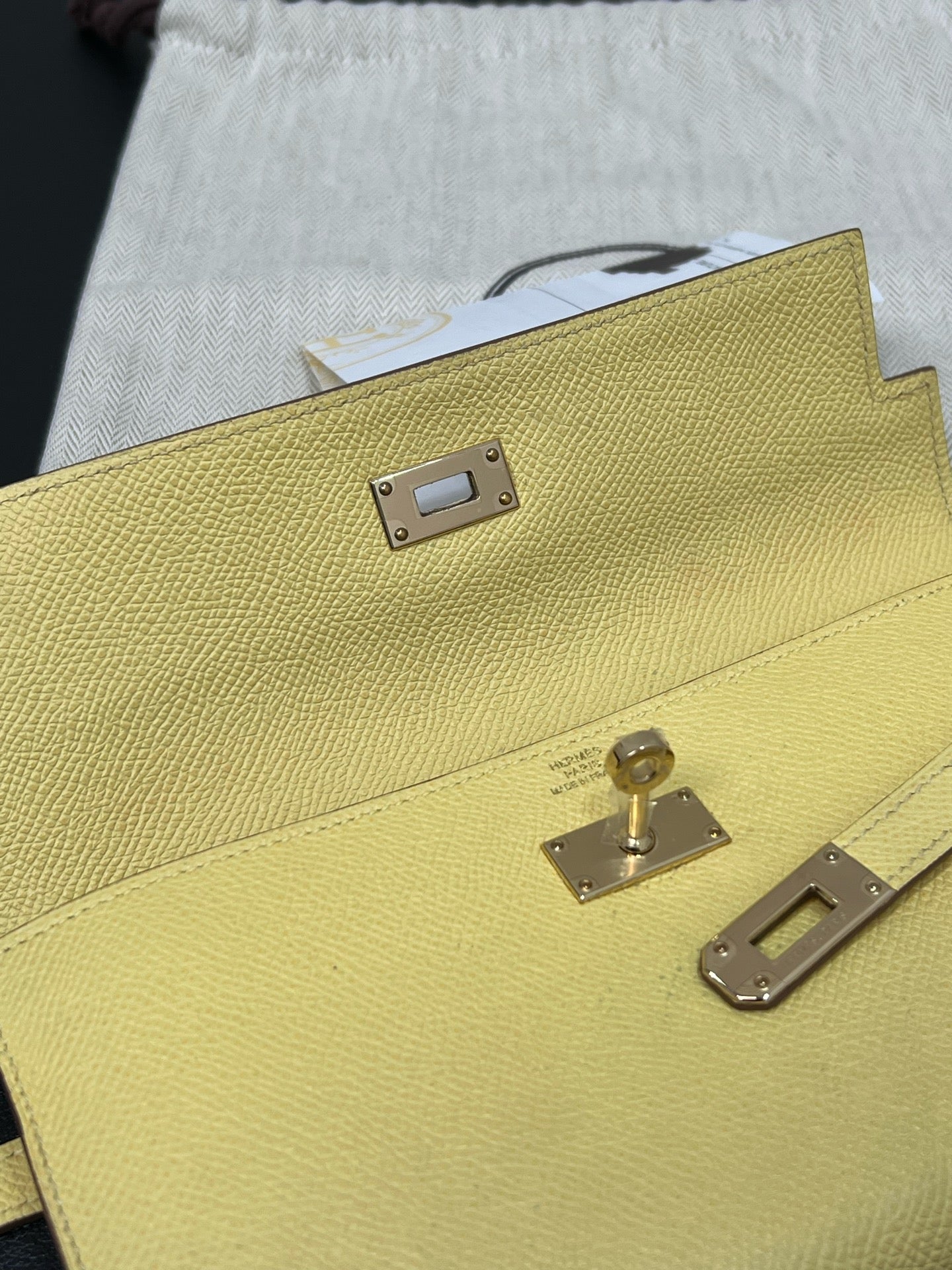 Hermes - Kelly - Leather - Yellow - (large)