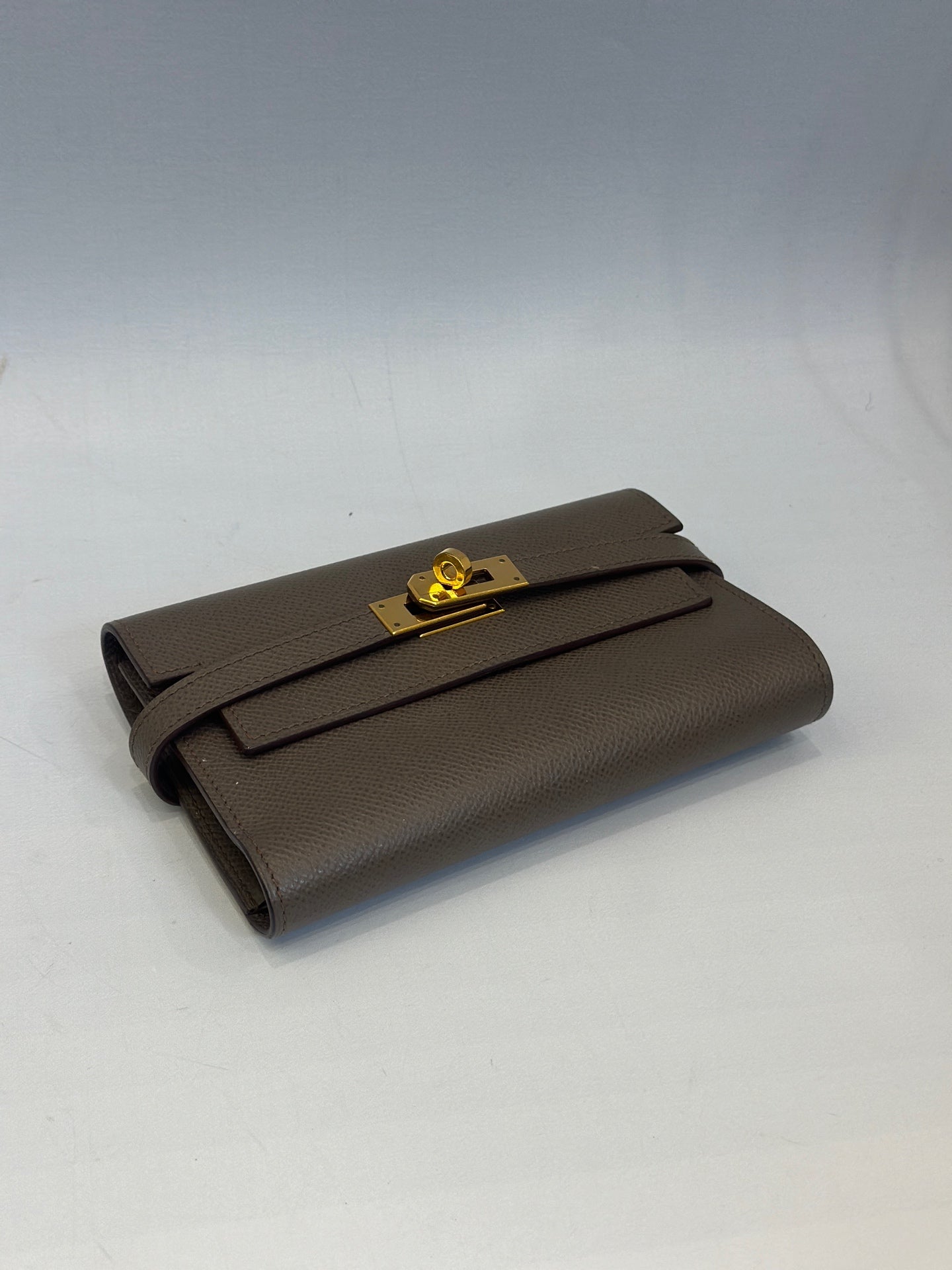 Hermès - Kelly Long Trifold Wallet - Epsom leather - Pewter Grey with Gold-Tone Hardware - (long)
