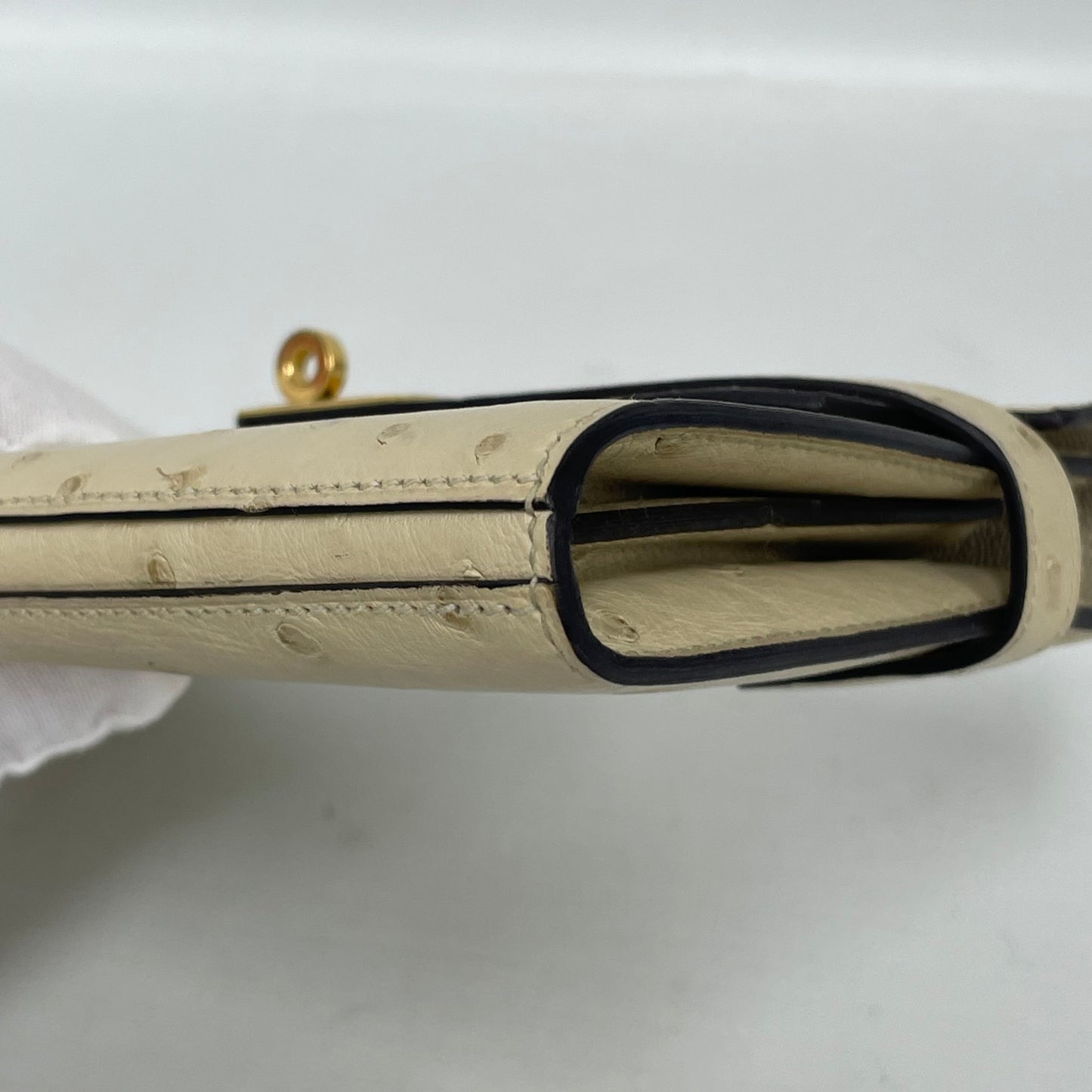 Hermès - Kelly Wallet - Ostrich leather - Beige with Gold-Tone Hardware - (medium)